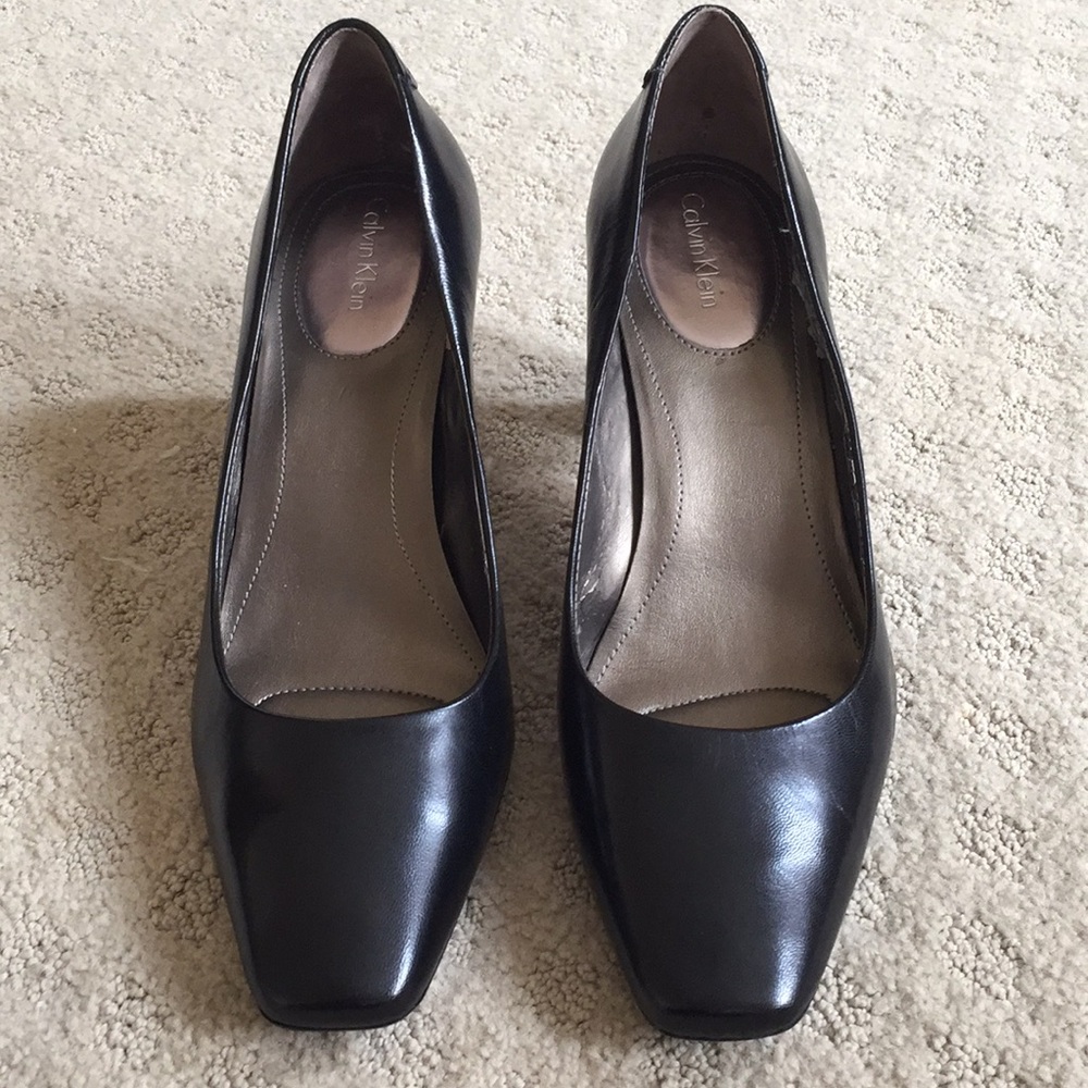 Calvin Klein black pumps size 8